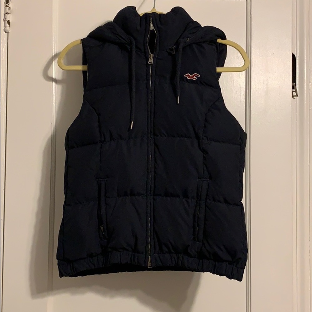 Women’s Hollister puffer vest